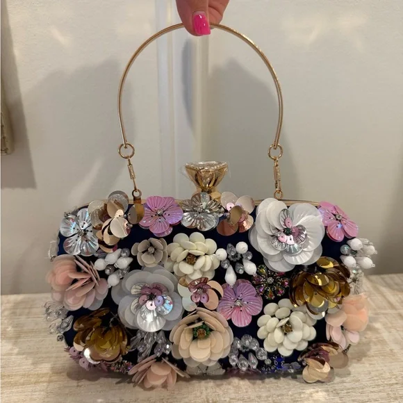 Floral Appliqué Beaded Sequined Daisy Clutch Handbag Shoulder Bag NWOT - Picture 5 of 12